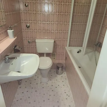 Apartment Monteurwohnung 2 in direkter Nähe zur Veltinsarena